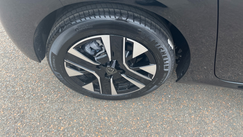 Peugeot 208 1.2 PureTech 100 Allure 5dr Petrol Hatchback